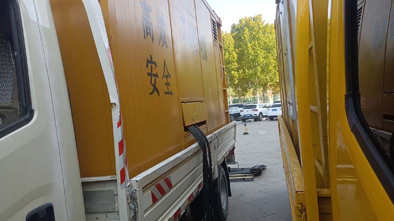 海原如何判断柴油发电机组和UPS电源的切换时间是否符合要求？