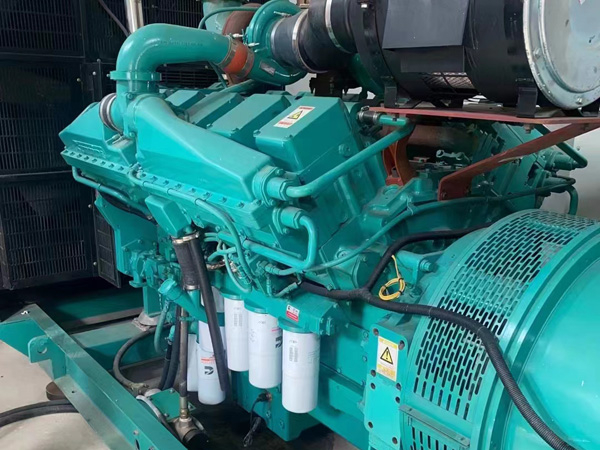 海原更换100kW柴油发电机组机油时，需要注意哪些事项？